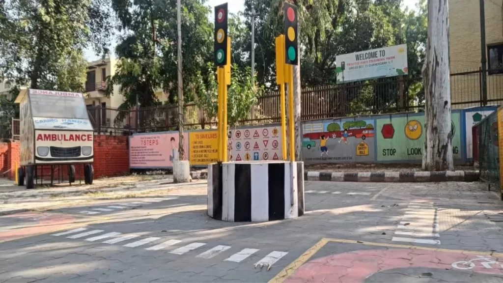 प्रयागराज ट्रैफिक पार्क praygraj traffic park